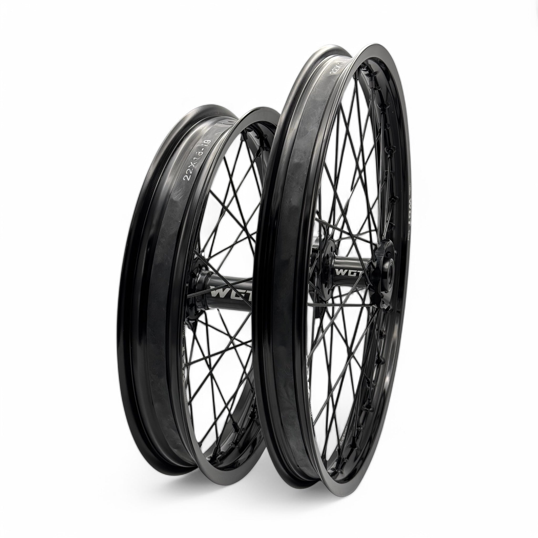 Black 21-18 Ultra bee wheels