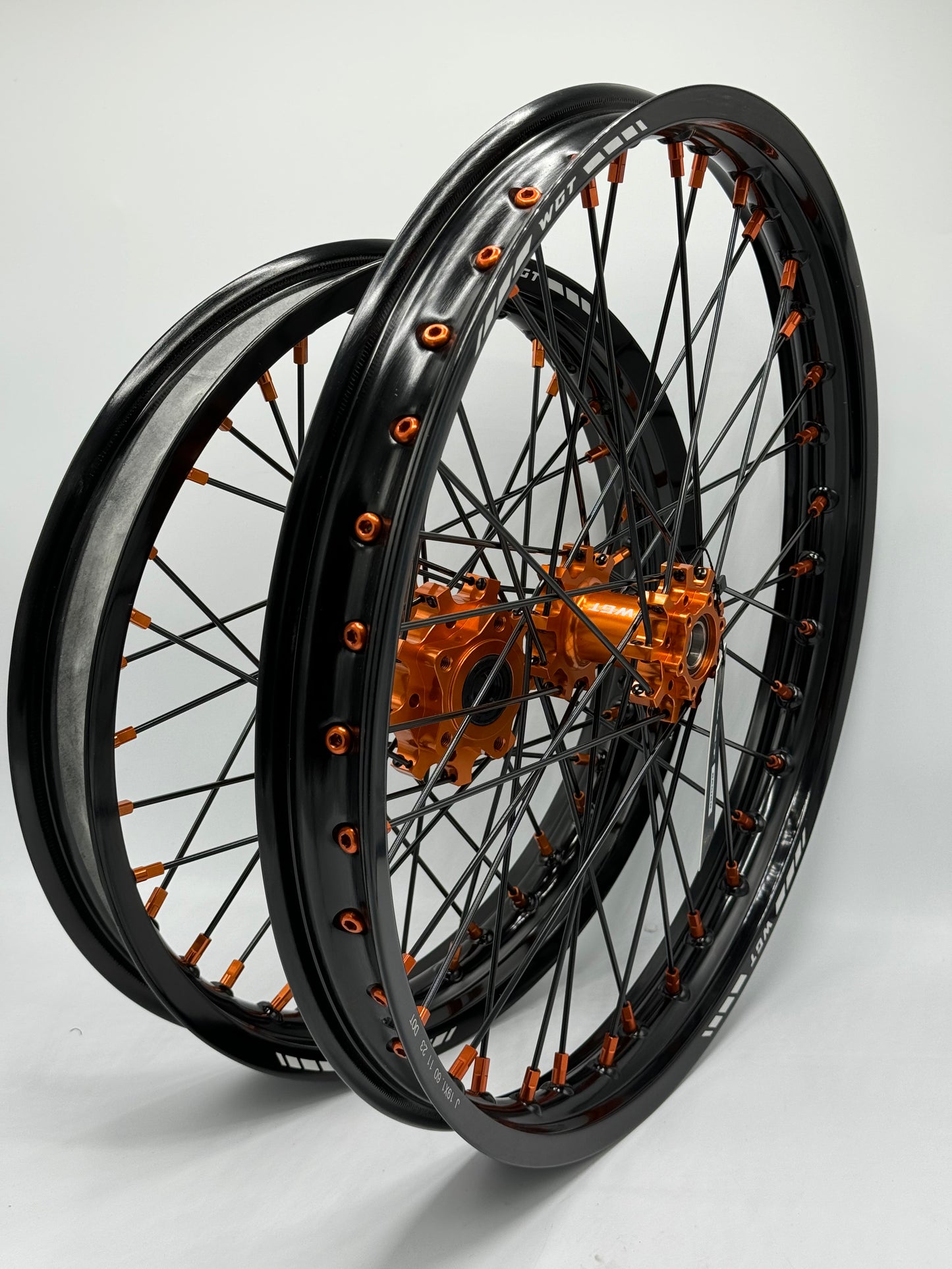 V2 orange 19x16 Surron wheel set