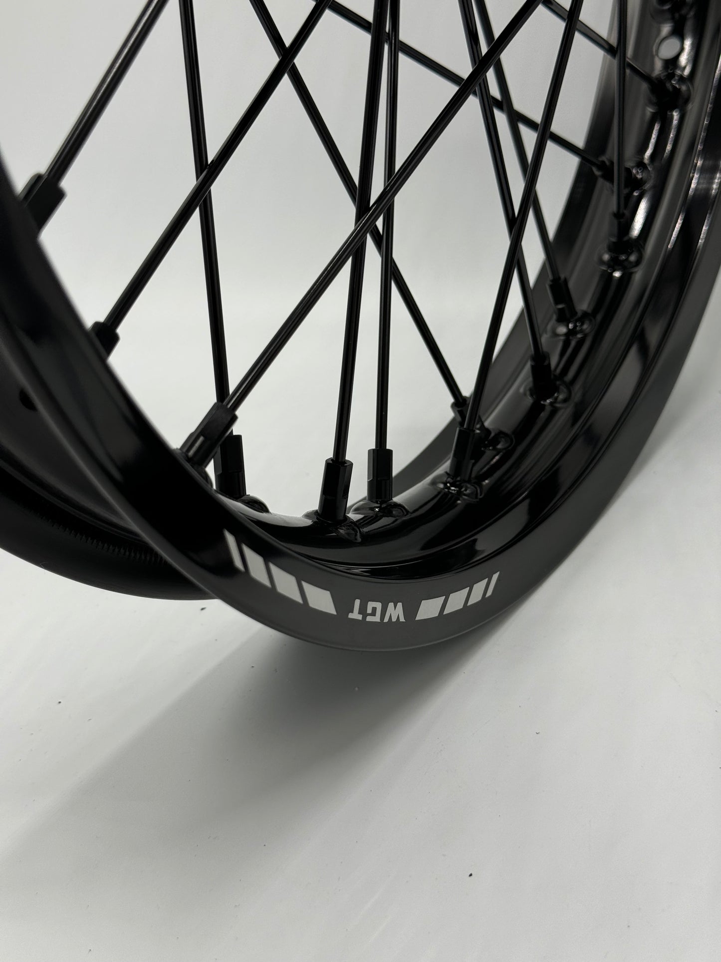 V2 black 19x16 Surron wheel set