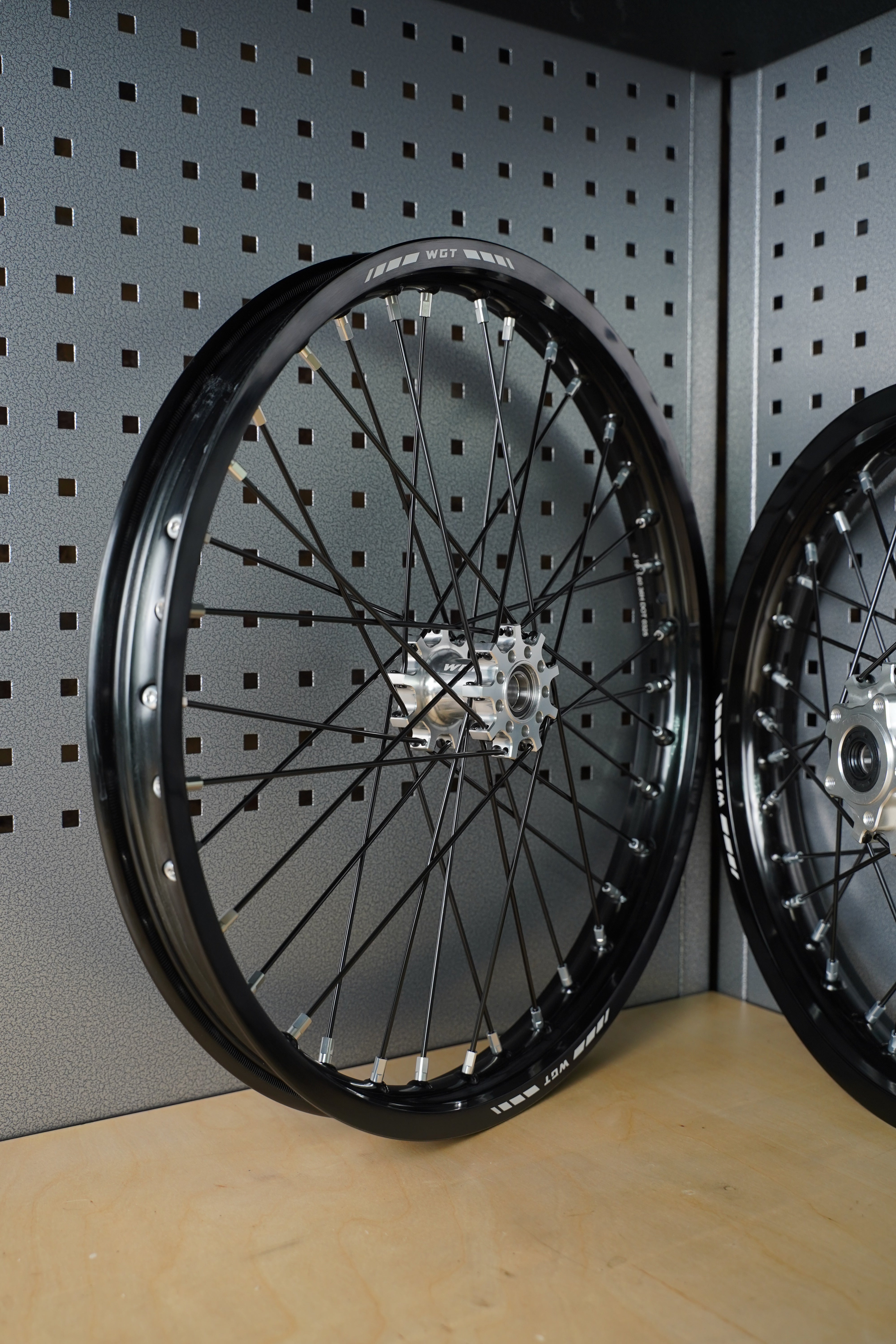 V2 silver 19x16 Surron wheel set